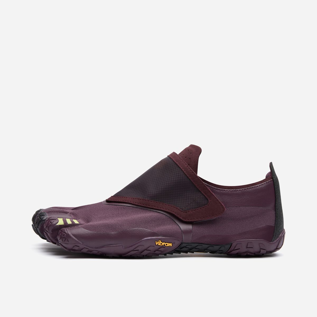 25M7507_New20V-Trail-Wing_Final20Name20Tbd_Fig_Black_01-4.jpg