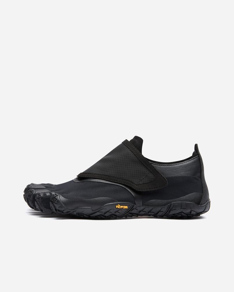 25W7501_New20V-Trail-Wing_Final20Name20Tbd_Total20Black_01.jpg